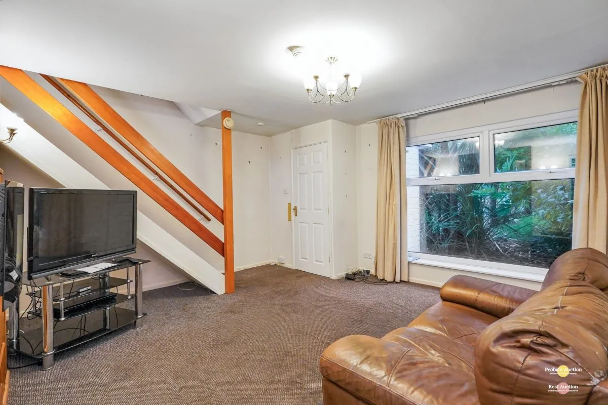 10 The Eyrie, Burton-on-Trent, Staffordshire, DE15 0DT