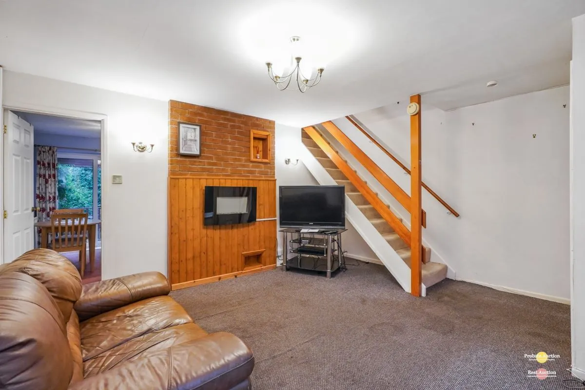 10 The Eyrie, Burton-on-Trent, Staffordshire, DE15 0DT