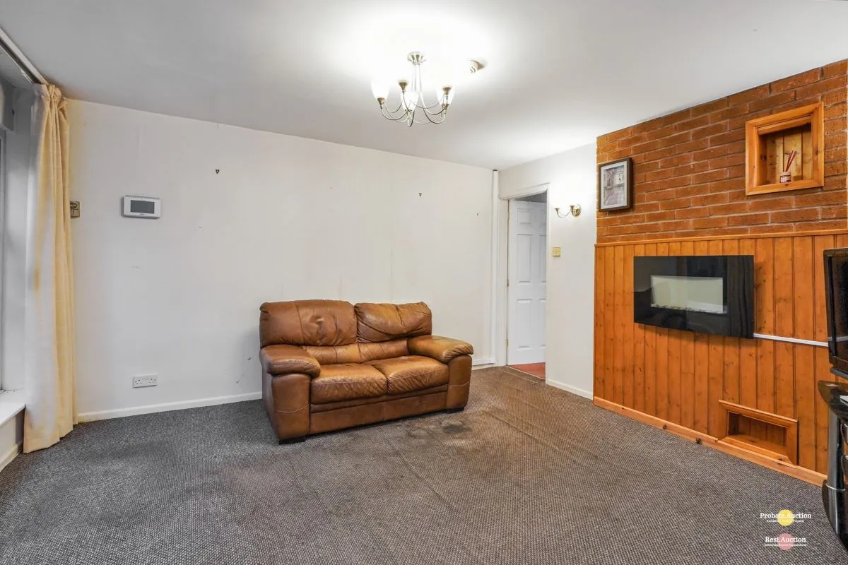 10 The Eyrie, Burton-on-Trent, Staffordshire, DE15 0DT