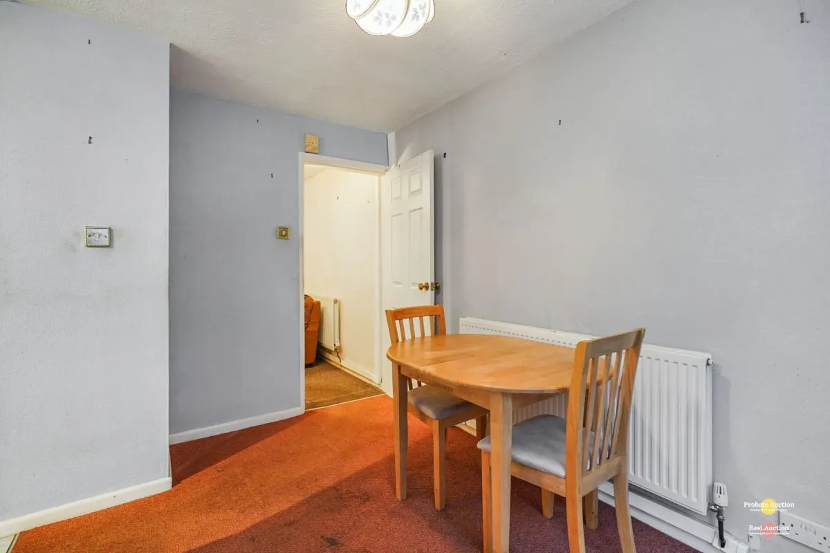 10 The Eyrie, Burton-on-Trent, Staffordshire, DE15 0DT