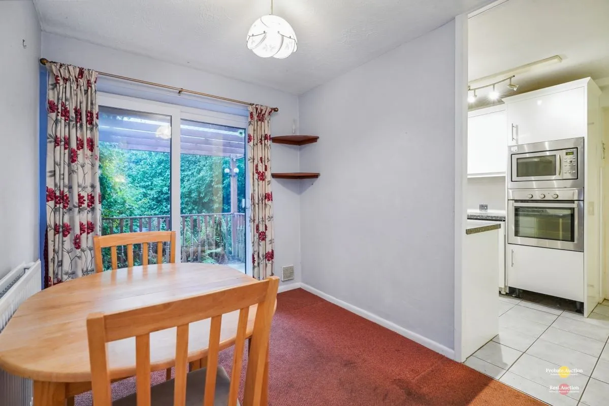 10 The Eyrie, Burton-on-Trent, Staffordshire, DE15 0DT