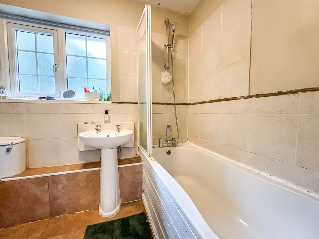 114 Newland Road, Bristol, Avon, BS13 9DY