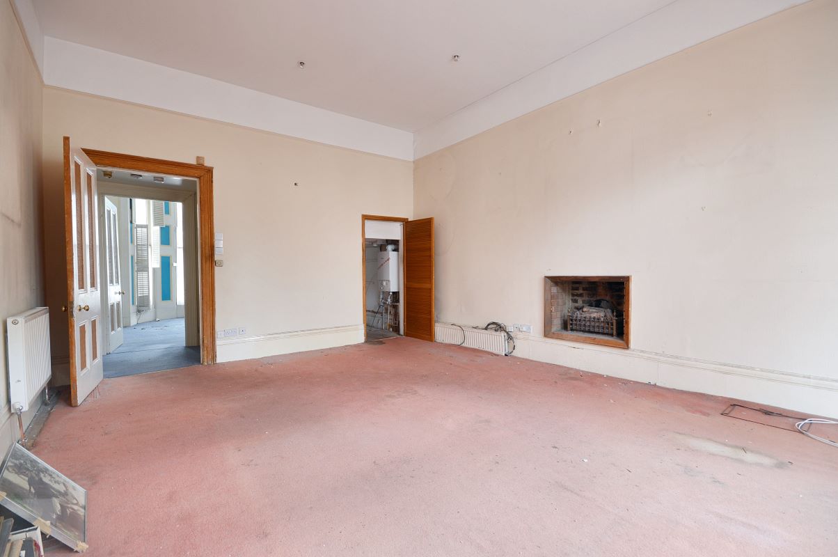 43 Holland Road