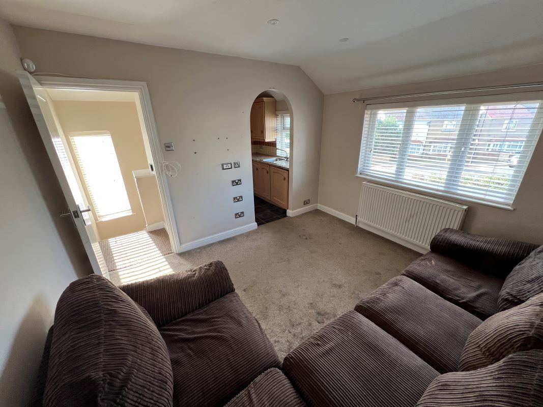 RESI – Flat 2b, Ivy Crescent
