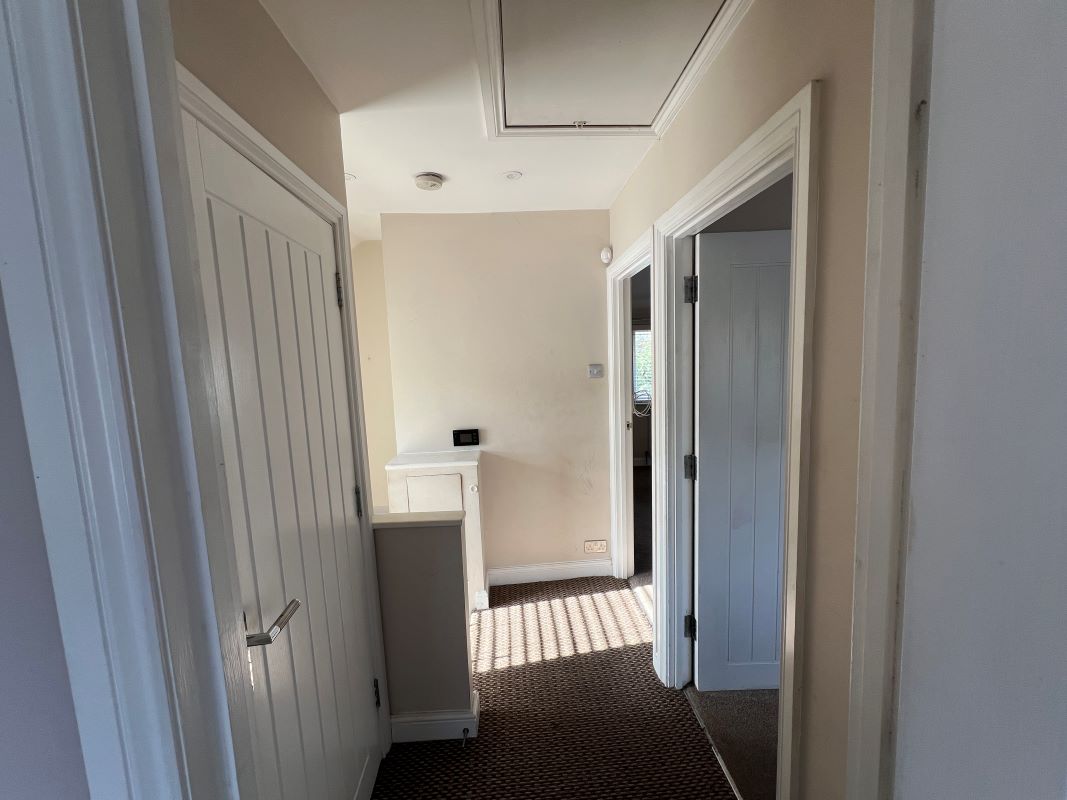 RESI – Flat 2b, Ivy Crescent