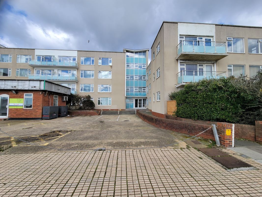 26 Lancaster Court