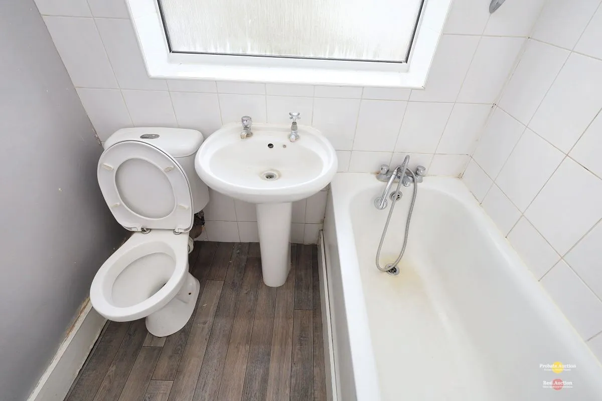 RESI – 79 Turner Road
