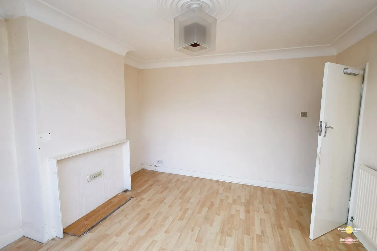 RESI – 79 Turner Road