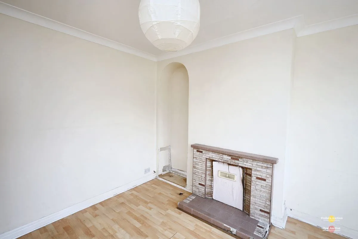 RESI – 79 Turner Road