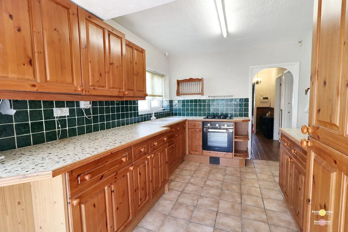 RESI – 14 Middleton Avenue
