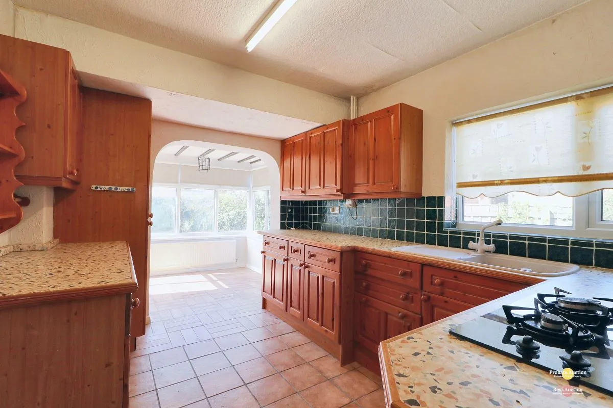 RESI – 14 Middleton Avenue