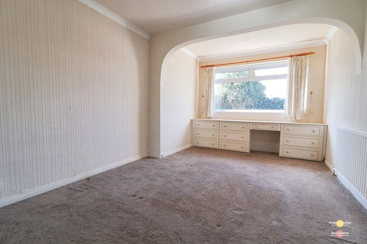 RESI – 14 Middleton Avenue