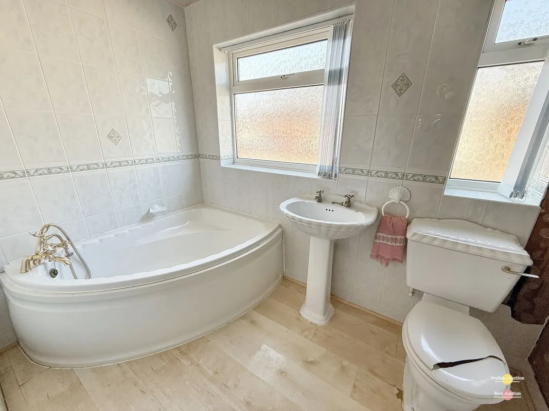 RESI – 9 Arran Close