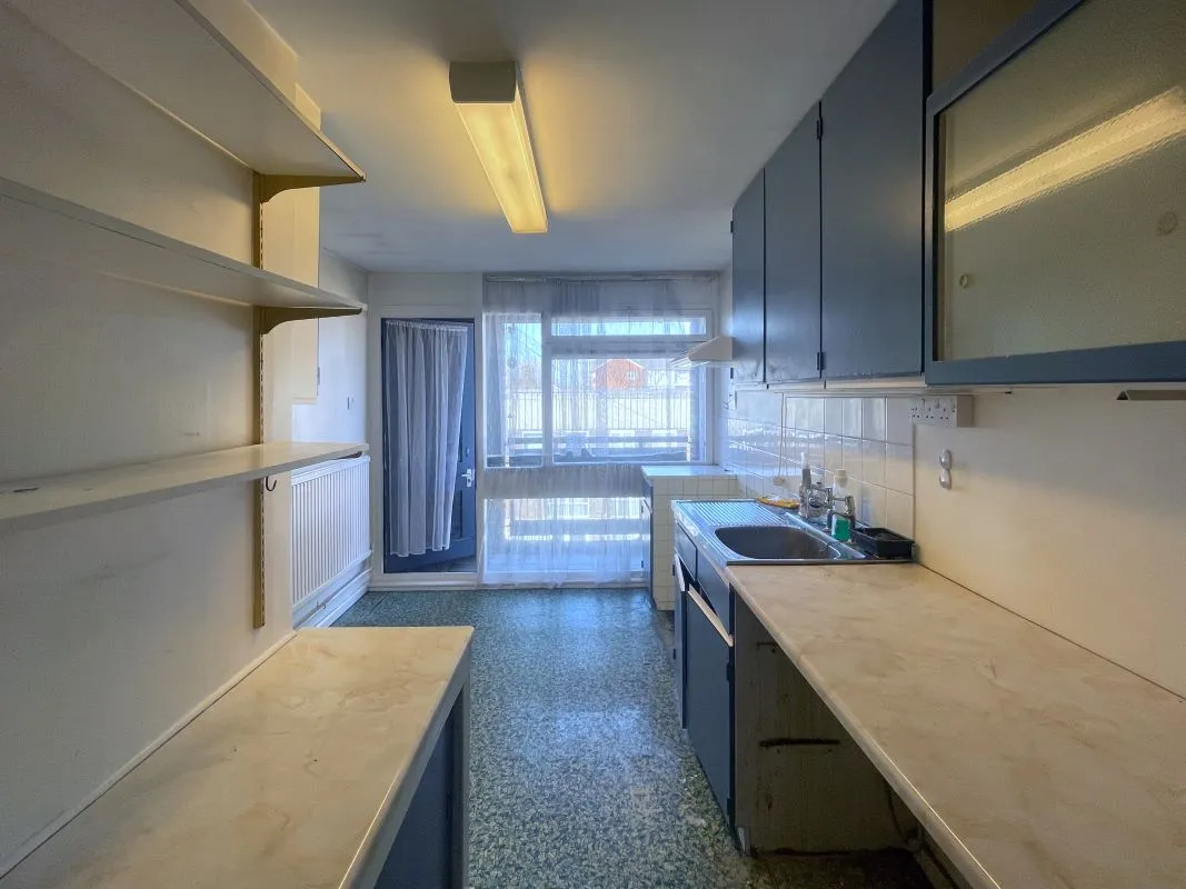 Flat 11, Dighton Court