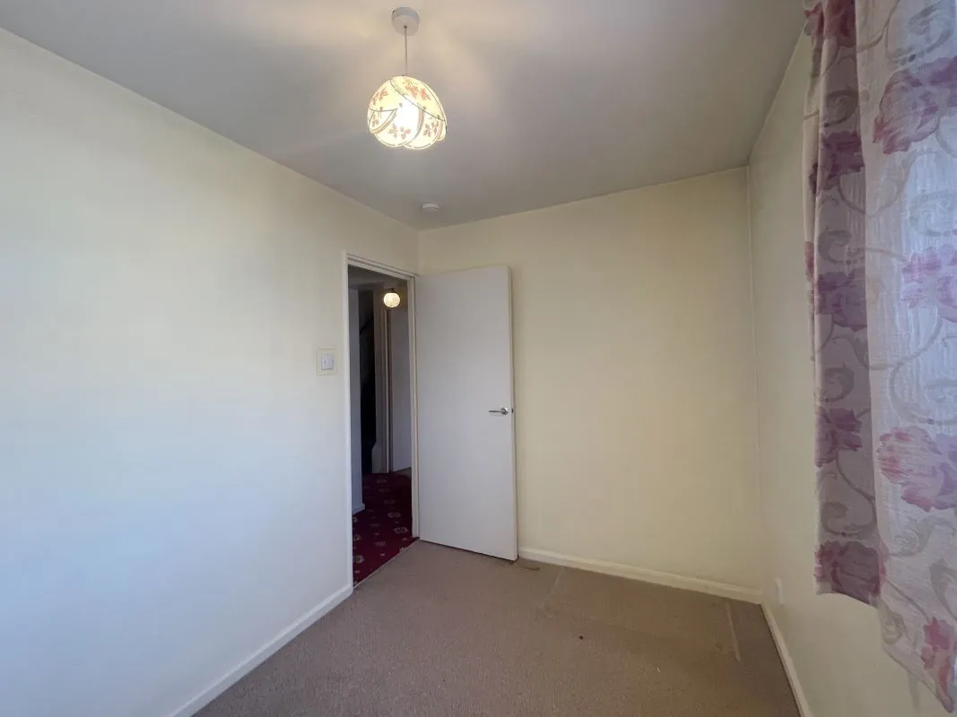 Flat 11, Dighton Court