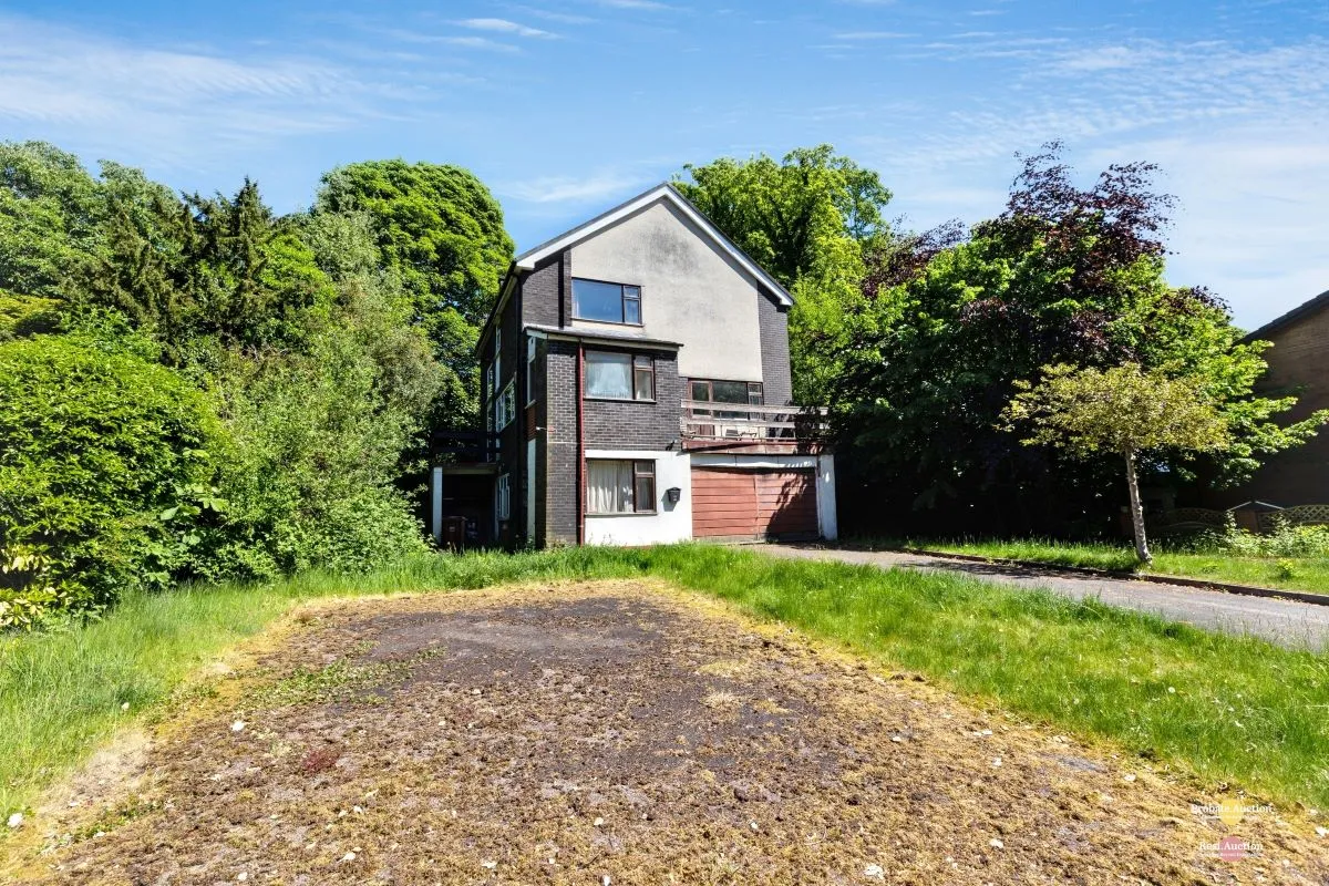 48 Lostock Junction Lane