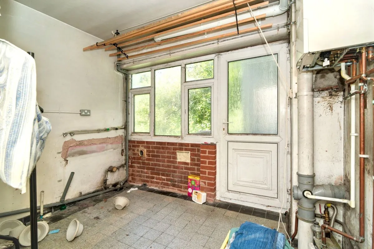 48 Lostock Junction Lane