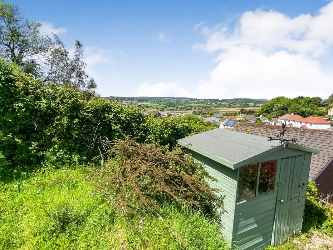 6 Glenwater Close