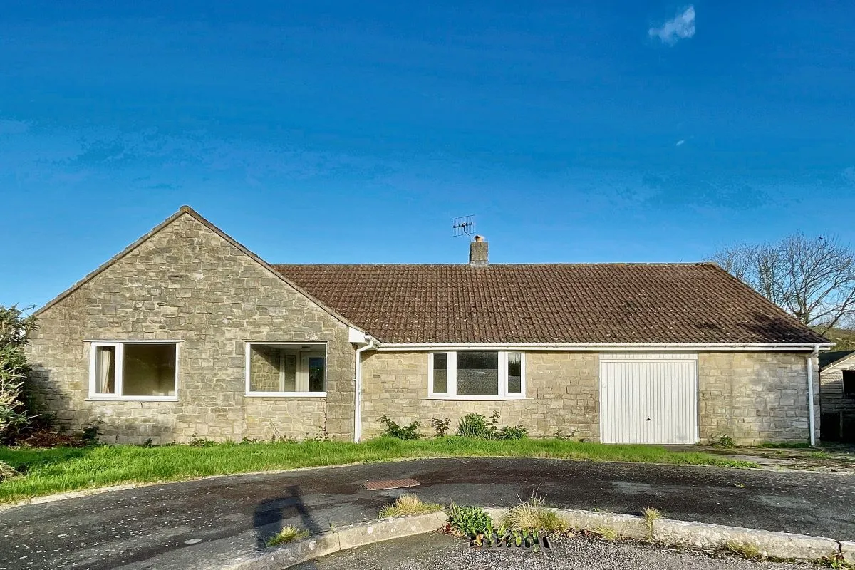 7 St. Giles Close