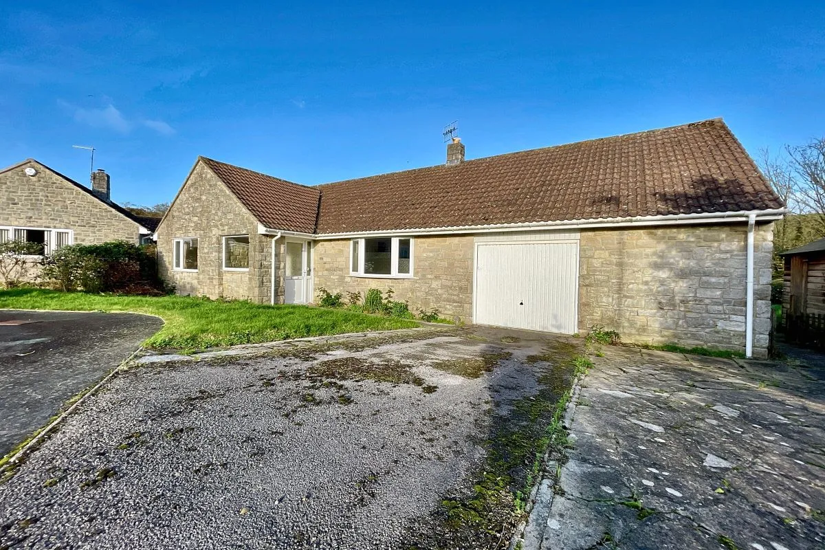 7 St. Giles Close