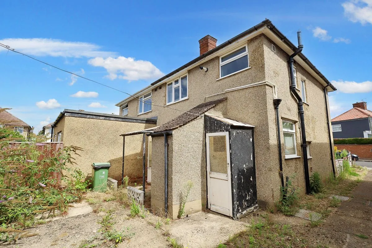 31 Hillsborough Road
