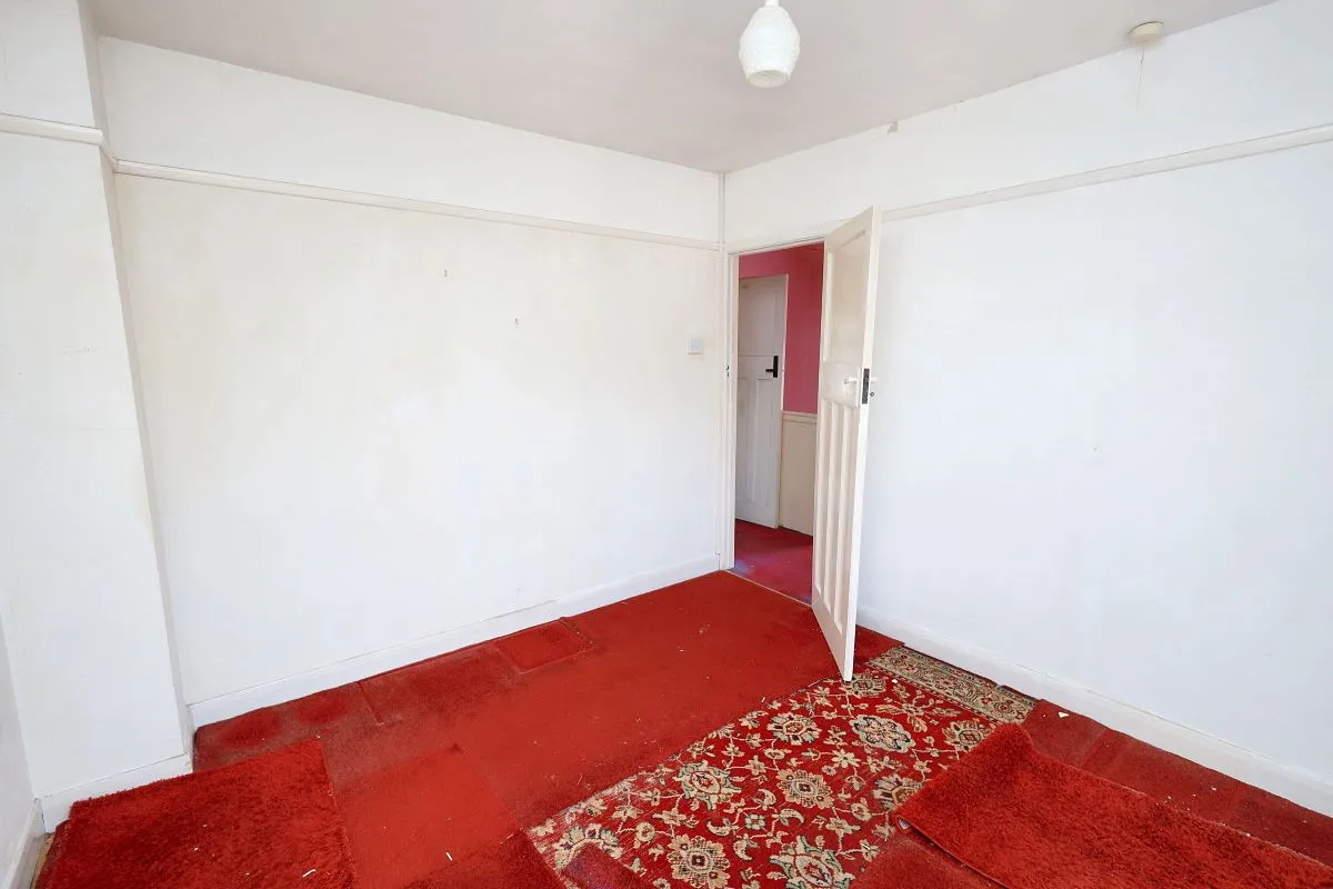31 Hillsborough Road