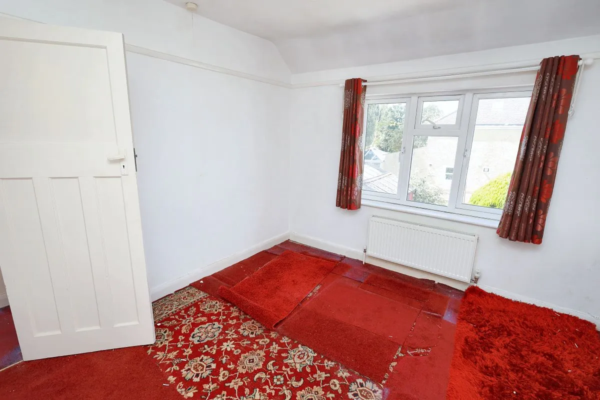31 Hillsborough Road