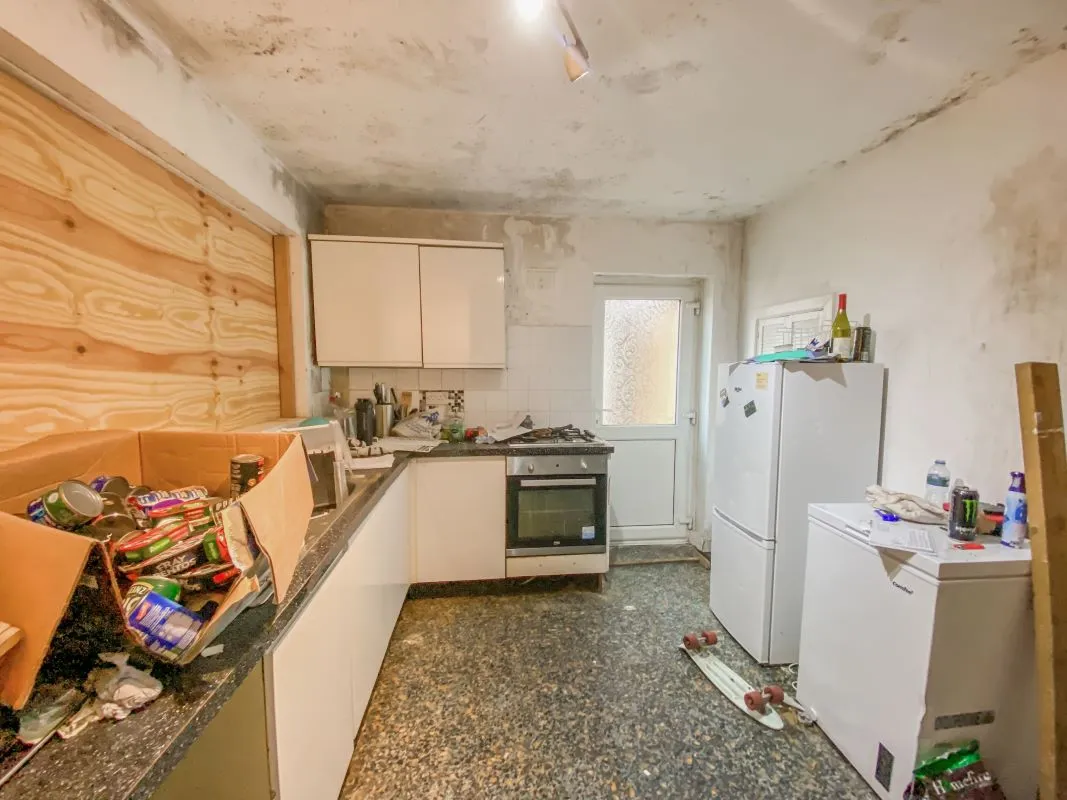 4 Laws Street, Pembroke Dock, Dyfed, SA72 6DL