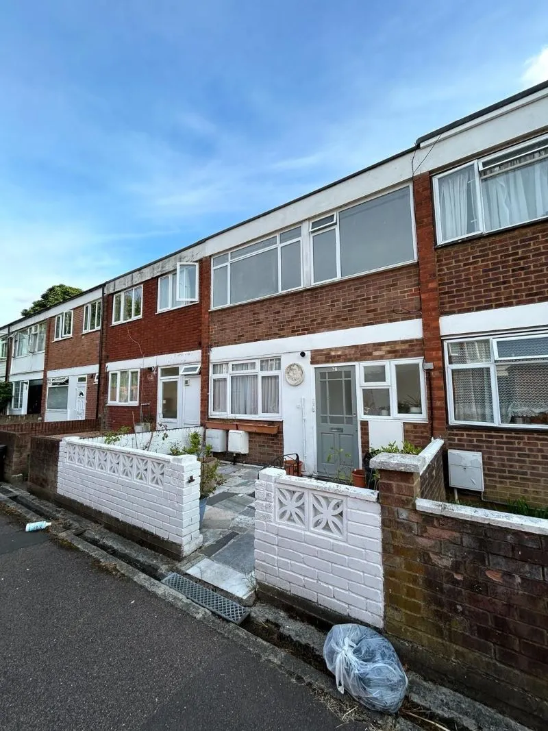 Swanwick Close, Greater London, Putney, SW15 4EF - Online Auctions
