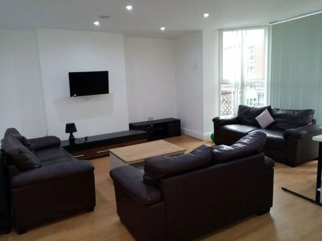 Smithdown Road, Liverpool, L15 5AH - Online Auctions