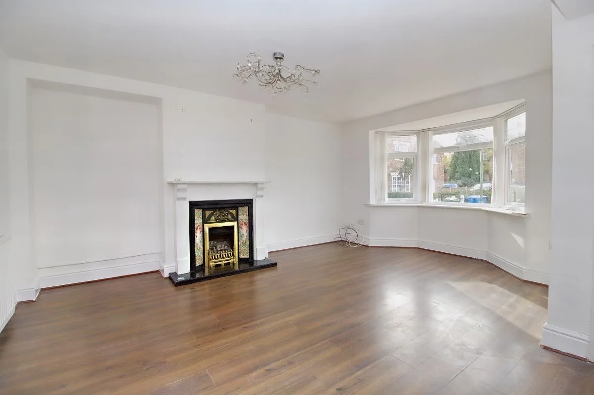 Garway, Liverpool, Merseyside, L25 5LP - Online Auctions