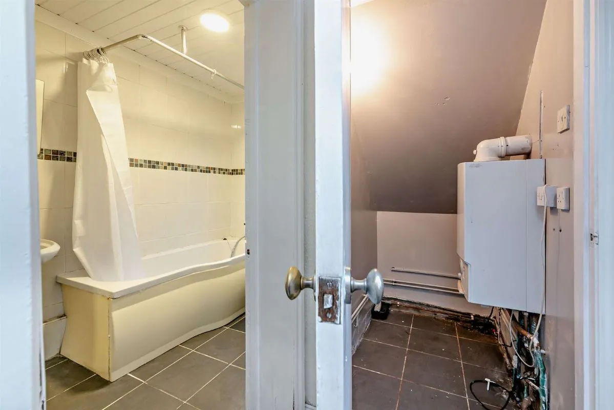 London Road, Reading, Reading, RG1 3PE - Online Auctions