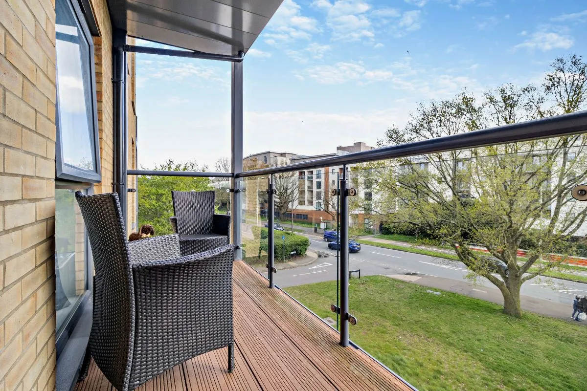 Hayworth House,, Todd Close, Borehamwood, WD6 1AB - Online Auctions