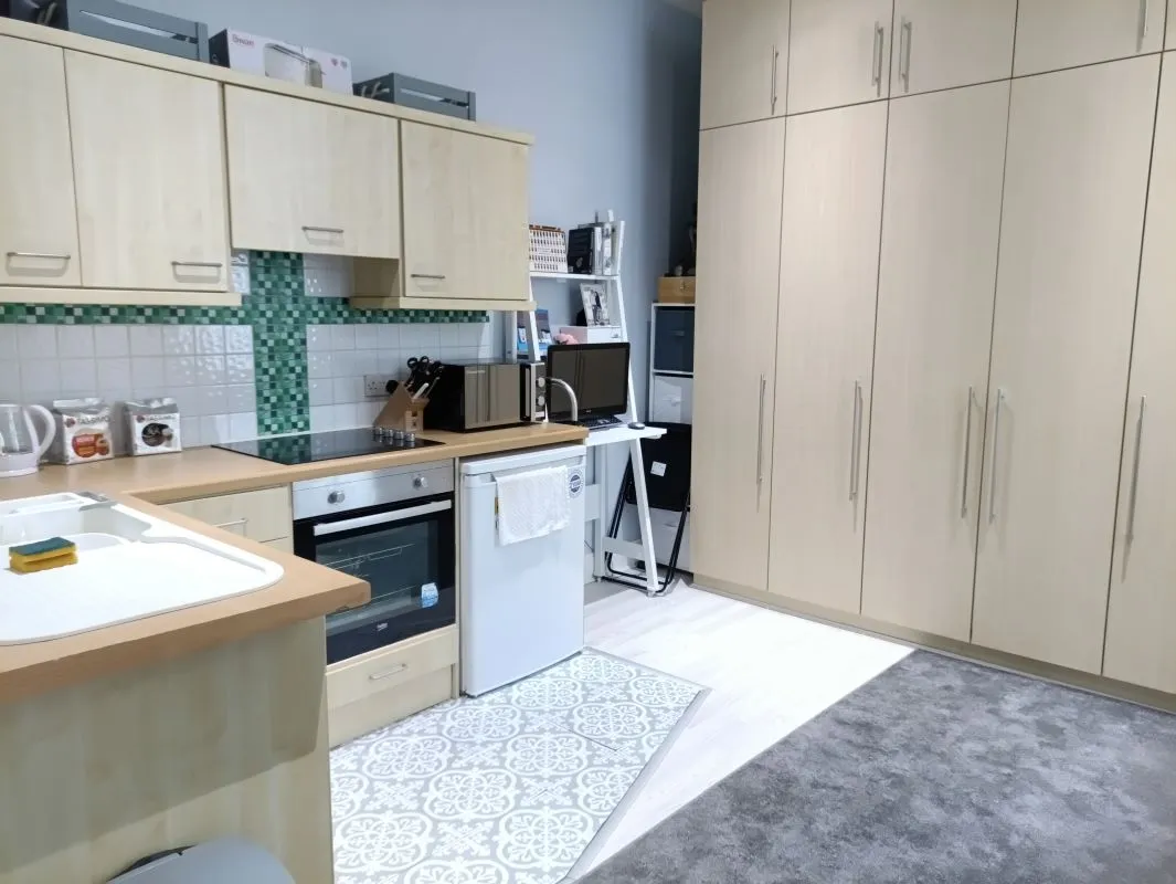 Lot 131 - Pembroke Buildings, 31 Cambrian Place, Swansea, West Glamorgan, SA1 1RL