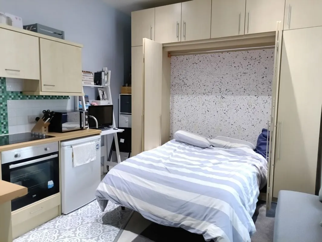 Lot 131 - Pembroke Buildings, 31 Cambrian Place, Swansea, West Glamorgan, SA1 1RL