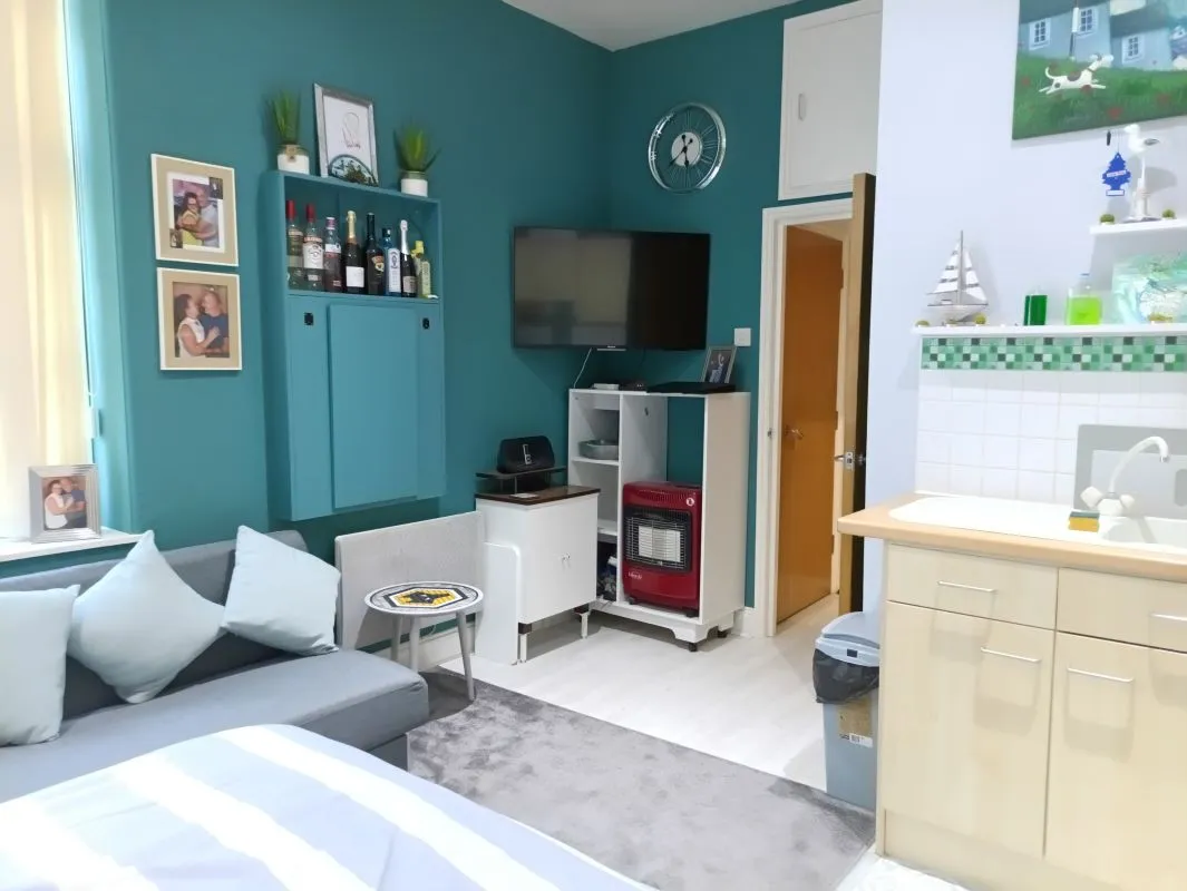 Lot 131 - Pembroke Buildings, 31 Cambrian Place, Swansea, West Glamorgan, SA1 1RL