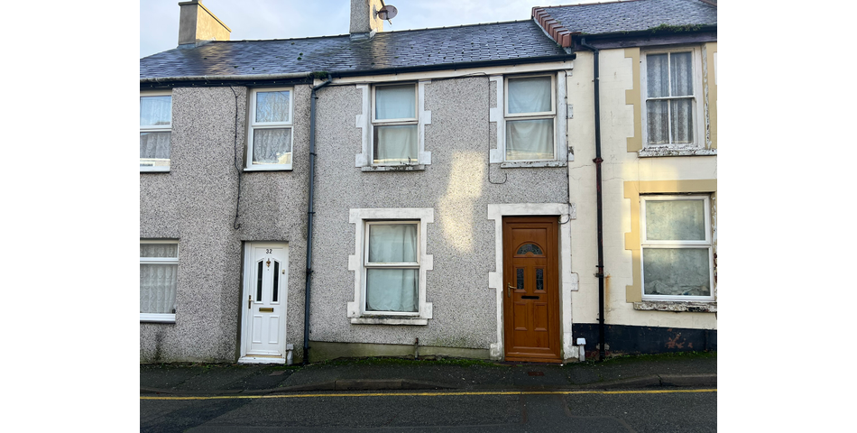  Two Bedroom Terraced House in Need of Refurbishment