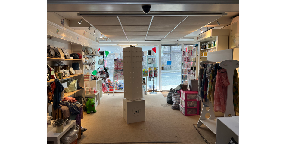 Traditional Shop with Rooms Over in Need of Modernisation
