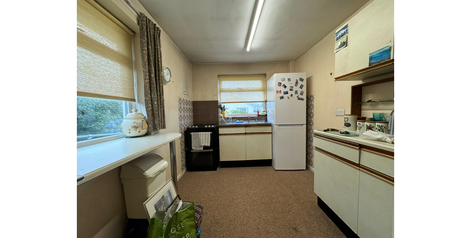 Detached Three-Bedroom Bungalow with Garage
