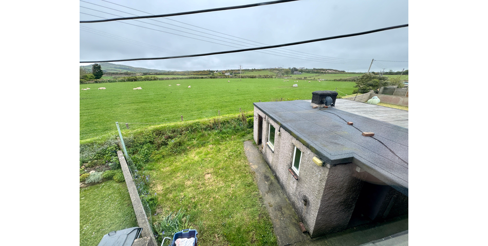 Three-Bedroom Terraced Property with Rural Views