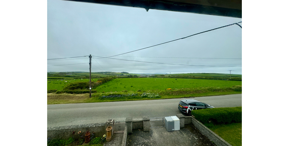 Three-Bedroom Terraced Property with Rural Views