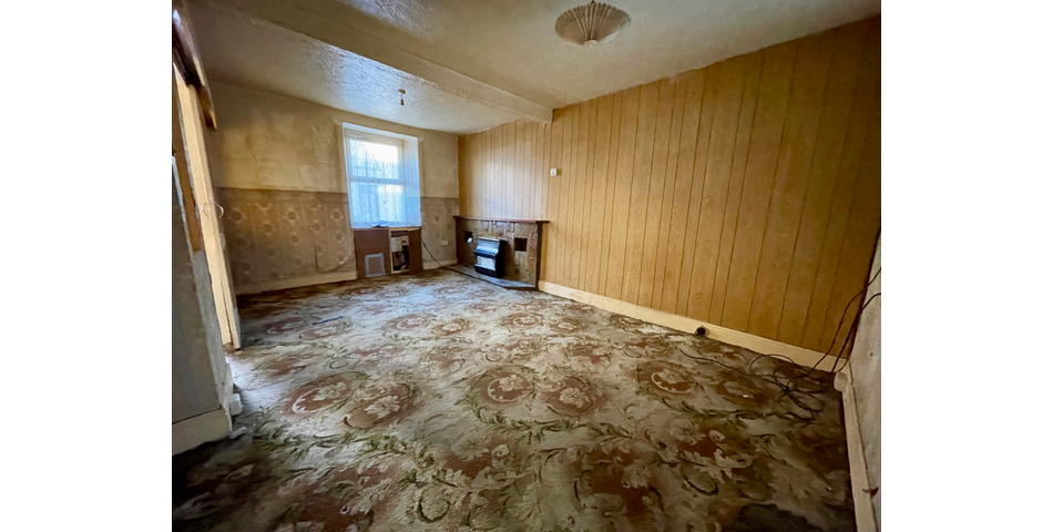 Two Bedroom Terrace House in Need of Modernisation