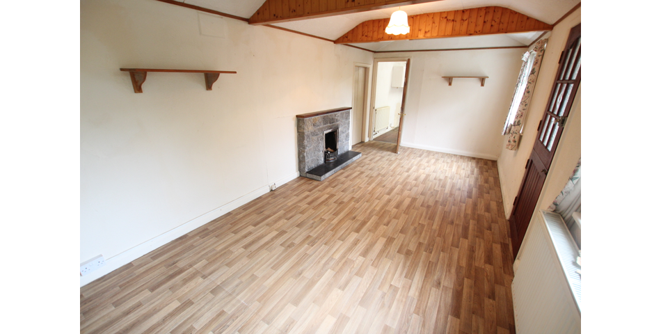 Detached 2 Bedroom Single Storey Elevated Property In Need of Modernisation & Refurbishment