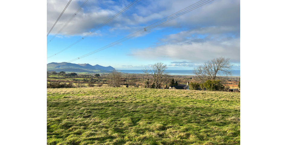Detached House with Views, Set in Just Under 4 Acres 