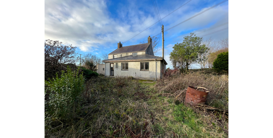 Detached House with Views, Set in Just Under 4 Acres 