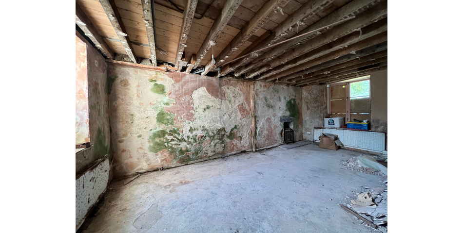 Detached House with Views, Set in Just Under 4 Acres 