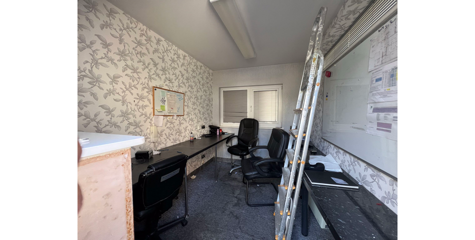 Commercial Premises - Offices & Buildings 