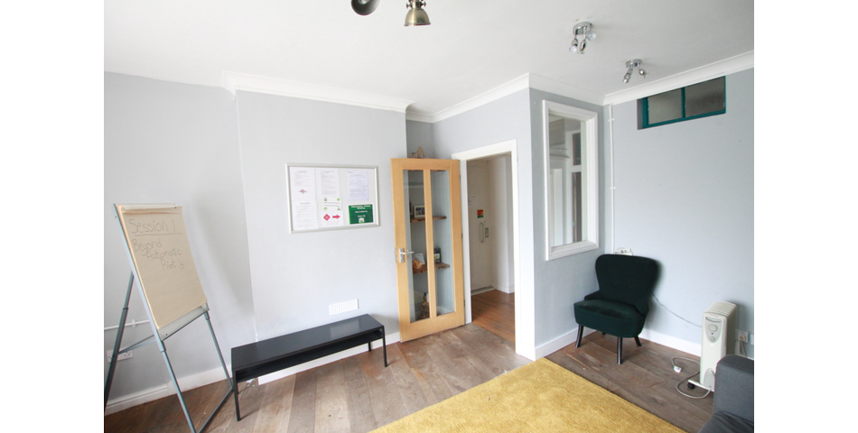 Three Storey Commercial Premises extending to some 340Sq/m 
