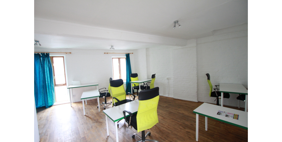 Three Storey Commercial Premises extending to some 340Sq/m 