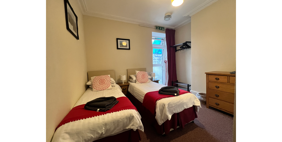 Guest House Overlooking the Seafront of Barmouth